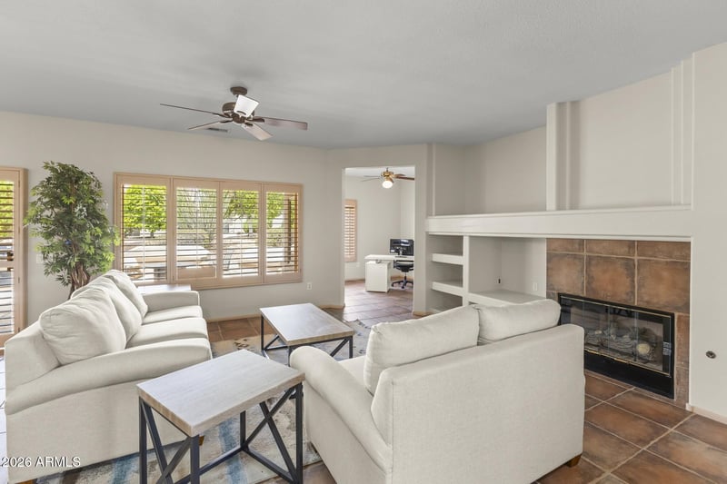 17850 N Navarro Ct, Surprise, AZ 85374