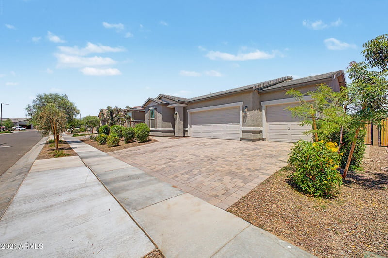 17850 Running Deer Trl, Surprise, AZ 85387