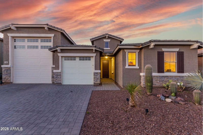 17862 Hedgehog Pl, Surprise, AZ 85387