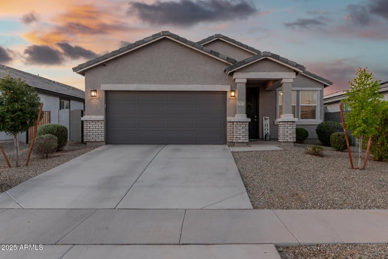 17872 Country Club Ter, Surprise, AZ 85387