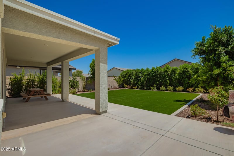 17873 Via De Luna Dr, Surprise, AZ 85387