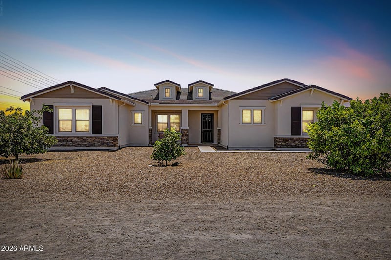 1789 Lobo St, San Tan Valley, AZ 85140