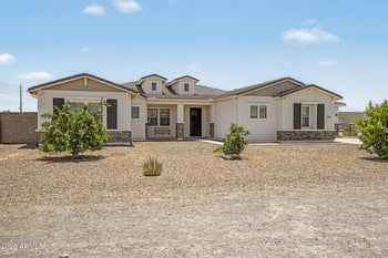1789 Lobo St, San Tan Valley, AZ 85140