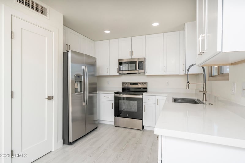 17901 Lupine Trl, Surprise, AZ 85374
