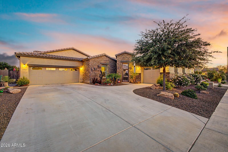 17913 W Redwood Ln, Goodyear, AZ 85338