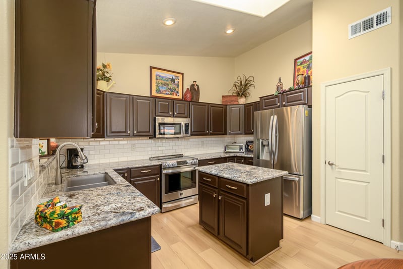 17920 Udall Dr, Surprise, AZ 85374