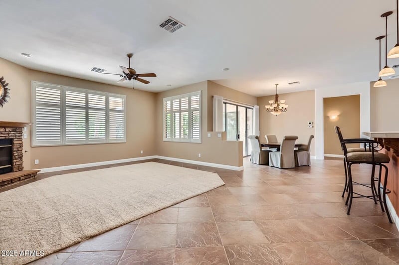 17951 Sammy Way, Surprise, AZ 85374