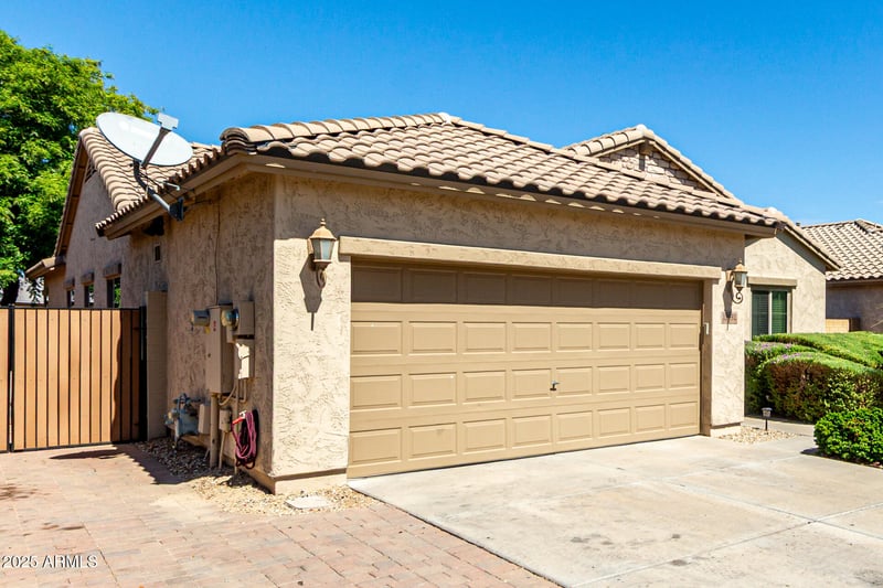 17952 Lawrence Ln, Waddell, AZ 85355