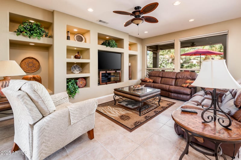 17960 Pradera Ln, Surprise, AZ 85387
