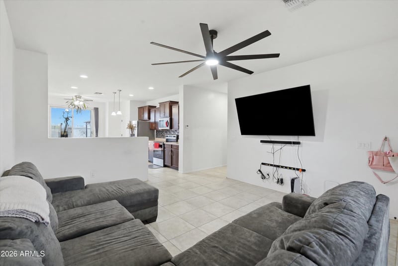 17970 Monte Lindo Ln, Surprise, AZ 85387