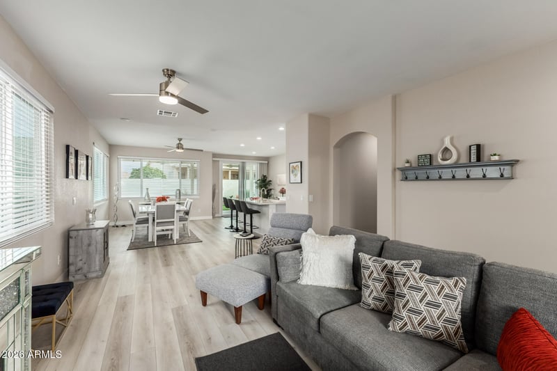 17988 Deneen Way, Surprise, AZ 85374