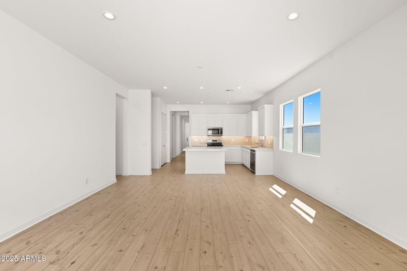 17998 Bighorn Ave, Goodyear, AZ 85338