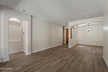 180 Roadrunner Dr, Chandler, AZ 85286