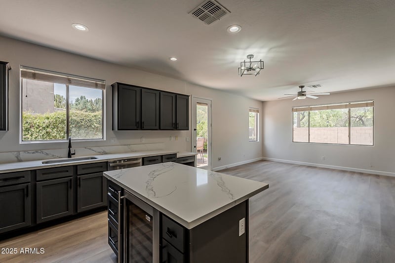 180 Roadrunner Dr, Chandler, AZ 85286