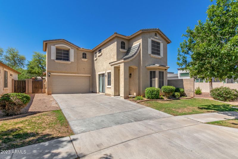 1801 E Donner Dr, Phoenix, AZ 85042