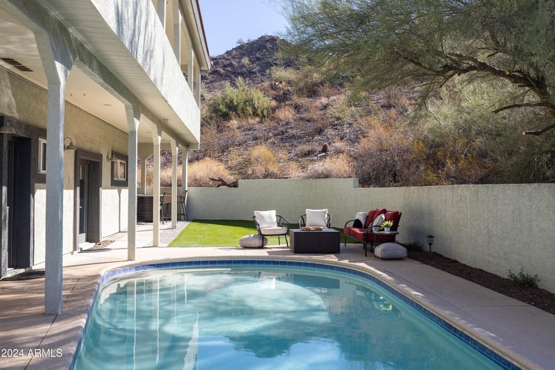 1801 E Hatcher Rd, Phoenix, AZ 85020