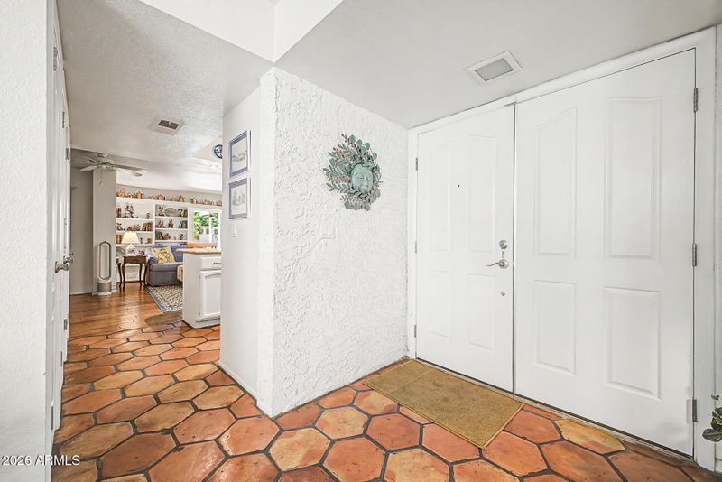 1801 E Winter Dr, Phoenix, AZ 85020