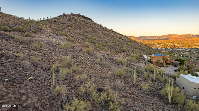 1801 Sentinel Rock Rd #1, Phoenix, AZ 85086