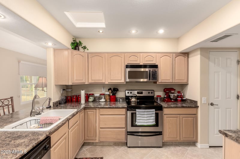 18010 135th Dr, Sun City West, AZ 85375