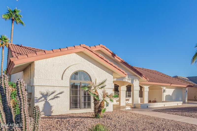 18019 137th Dr, Sun City West, AZ 85375