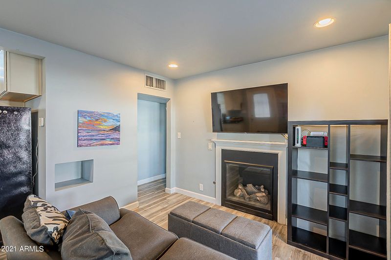 1802 E Cheery Lynn Rd, Phoenix, AZ 85016