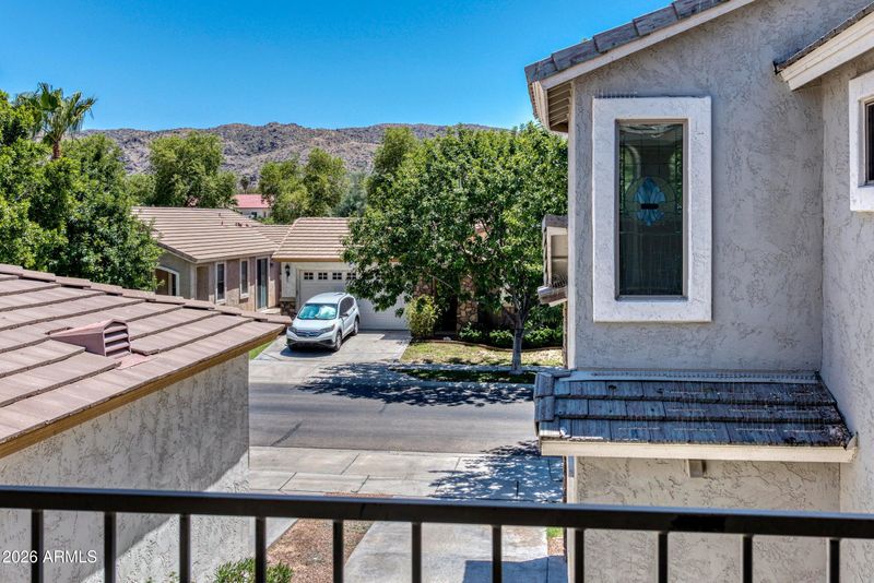 1802 E Donner Dr, Phoenix, AZ 85042