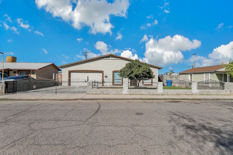 1802 N 37th Dr, Phoenix, AZ 85009
