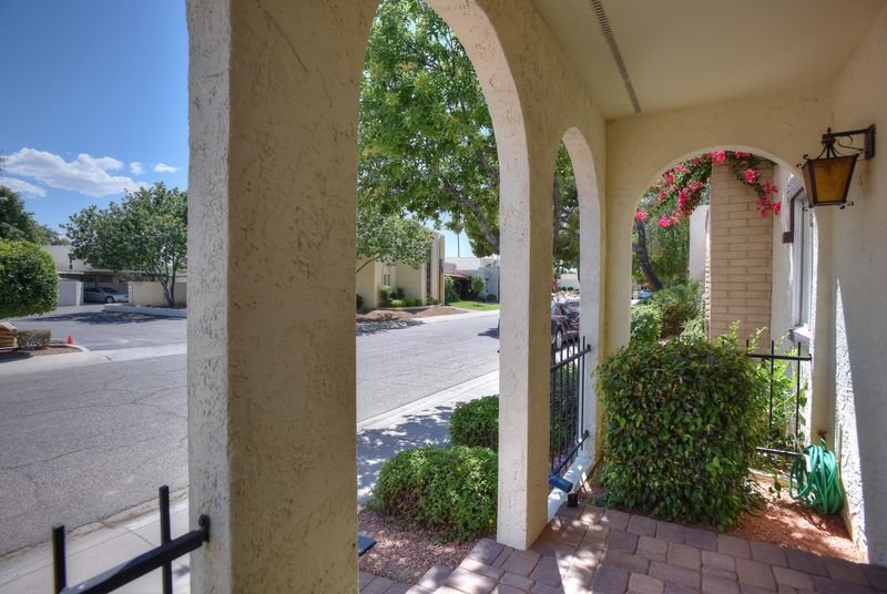 1802 W Stella Ln, Phoenix, AZ 85015