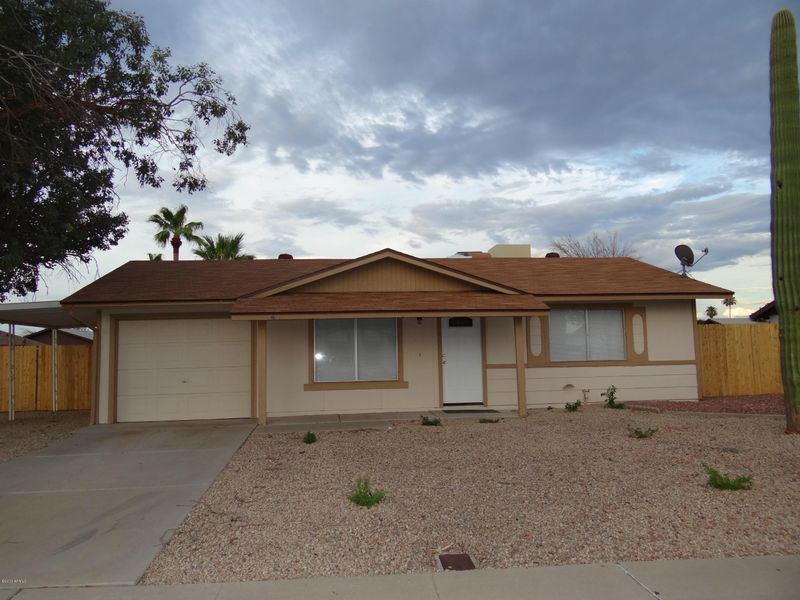18025 N 57th Ave, Glendale, AZ 85308