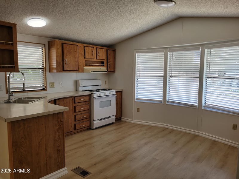 18026 N Cave Creek Rd #125, Phoenix, AZ 85032