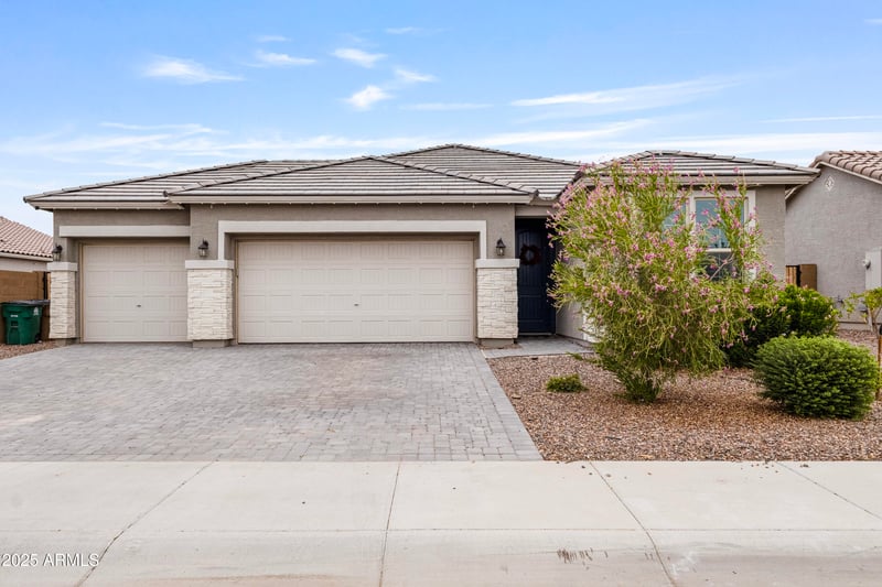 18028 Hilton Ave, Goodyear, AZ 85338