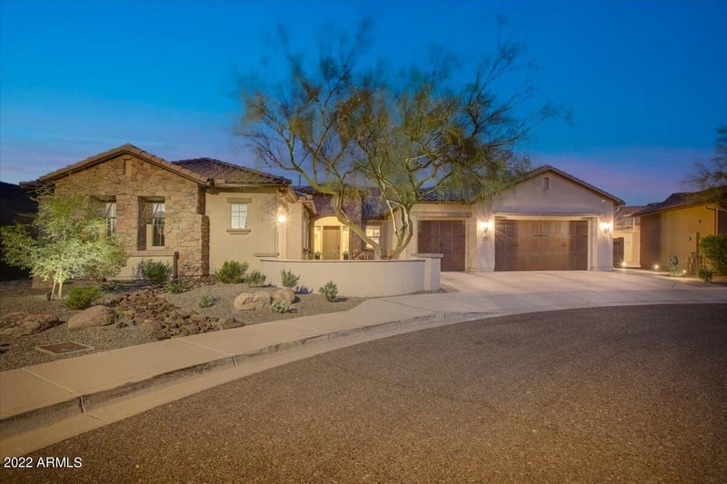 1803 W Red Fox Rd, Phoenix, AZ 85085