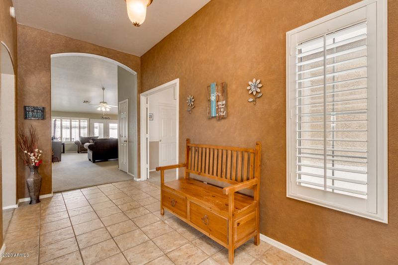 1804 E Arabian Dr, Gilbert, AZ 85296