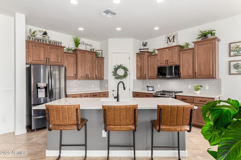1804 Magdalena Ln, Phoenix, AZ 85041