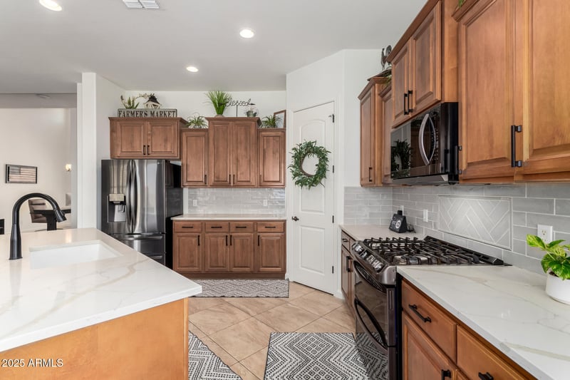 1804 Magdalena Ln, Phoenix, AZ 85041
