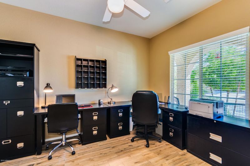 1804 W Desperado Way, Phoenix, AZ 85085