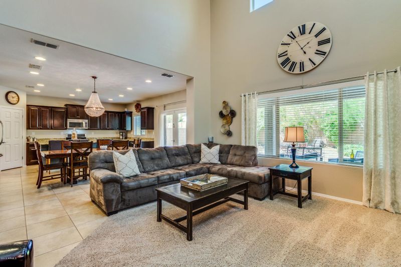 1804 W Desperado Way, Phoenix, AZ 85085