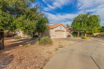 18040 Spencer Dr, Surprise, AZ 85374