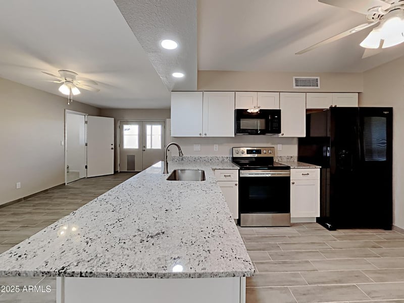 18046 20th Ave, Phoenix, AZ 85023