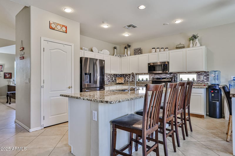 18047 Caribbean Ln, Surprise, AZ 85388