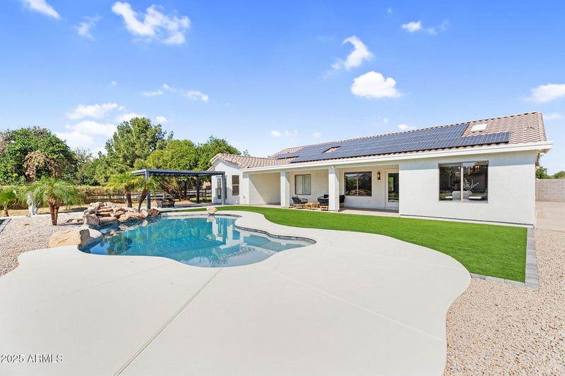 18047 Vencino St, Gilbert, AZ 85298