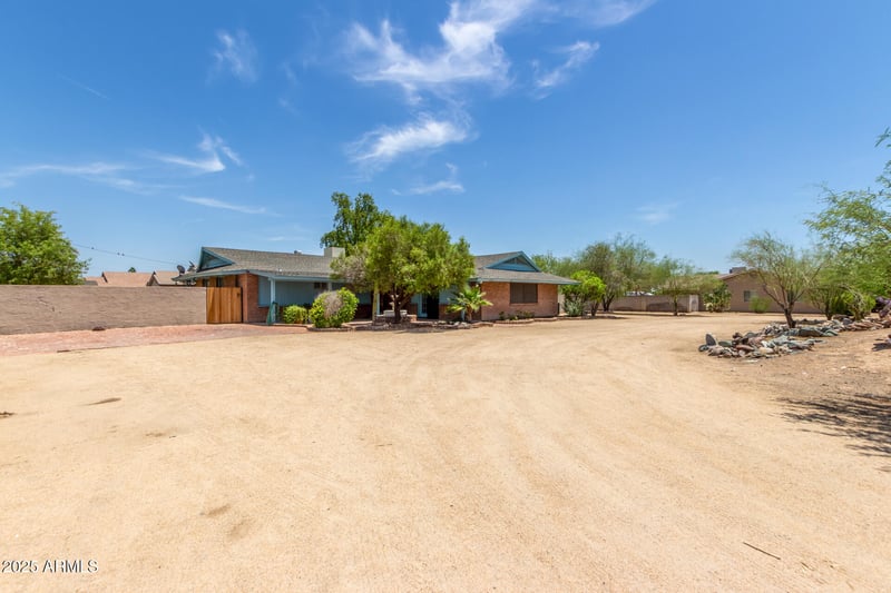 18049 N 13th Ave, Phoenix, AZ 85023