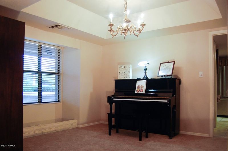 1805 E Manhatton Dr, Tempe, AZ 85282