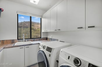 1805 Rocky Slope Dr, Phoenix, AZ 85048