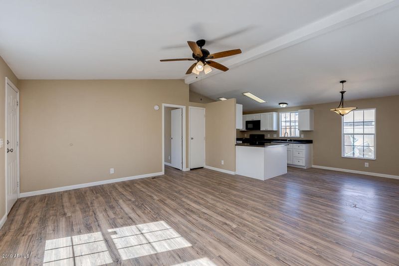 18056 N 3rd St, Phoenix, AZ 85022