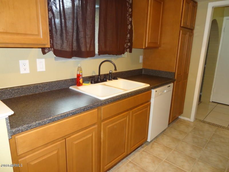 1806 E Saint Catherine Ave, Phoenix, AZ 85042