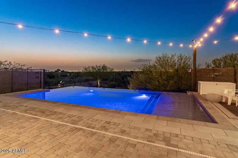 1806 Mcneil St, Phoenix, AZ 85041