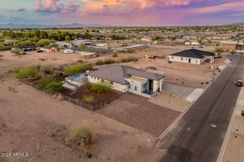 1806 Mcneil St, Phoenix, AZ 85041