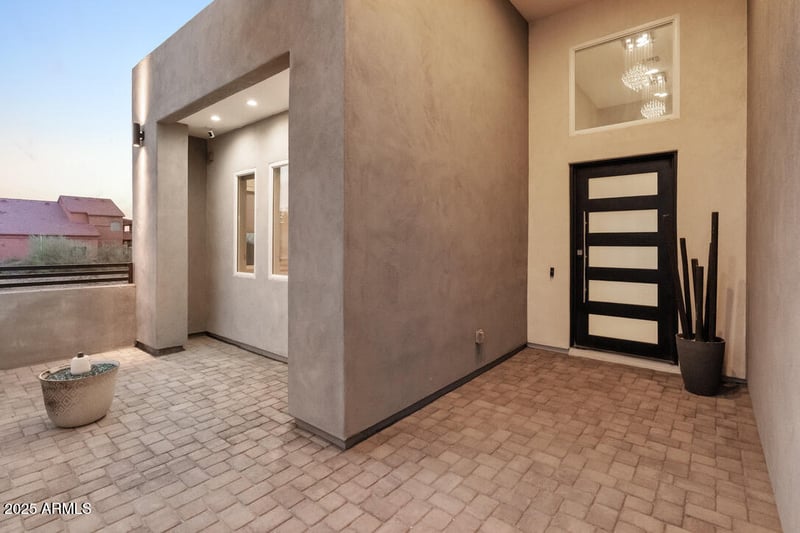 1806 Mcneil St, Phoenix, AZ 85041