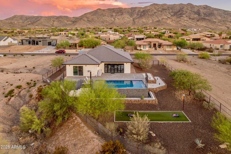 1806 Mcneil St, Phoenix, AZ 85041